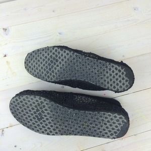 TOMS Shoes - Black Crochet TOMS TOMS Shoes - Black Crochet TOMS
