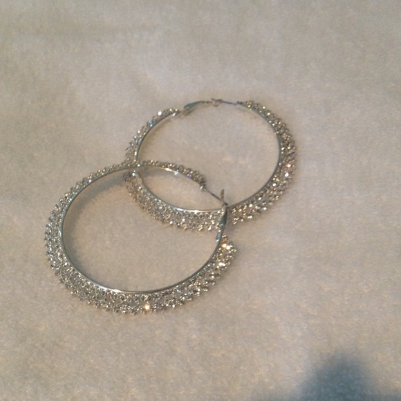 Lg crystal hoop earrings