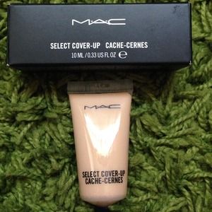 🌻🌻NEW SELECT COVER-UP NC30🌻🌻