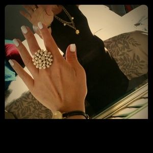 Stella and Dot adjustable statement pearl ring