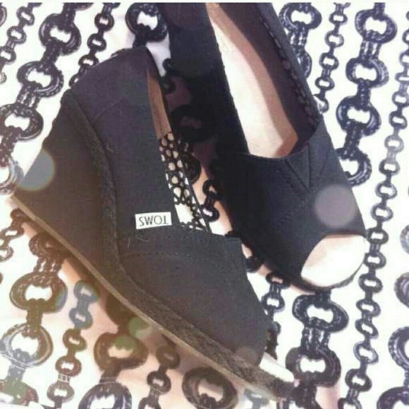 Toms wedges