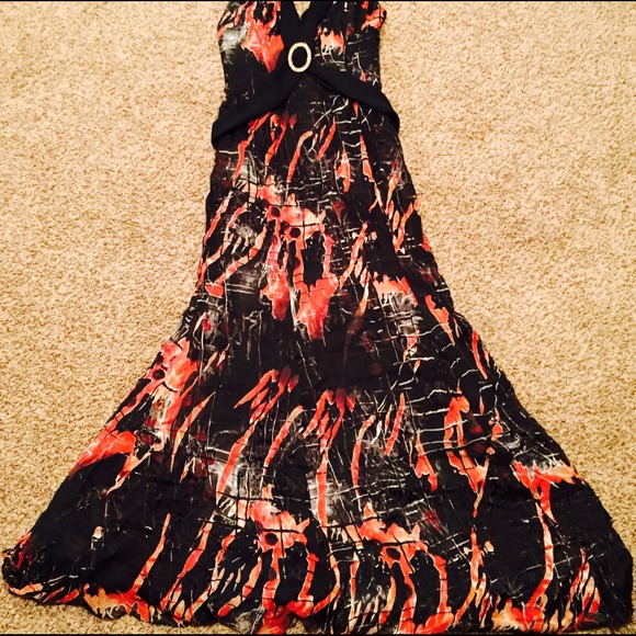 Satin dress by Riva Designs size 10 fits like a 8 - Picture 2 of 4