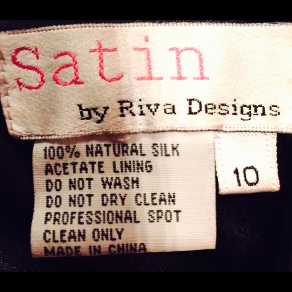 Satin dress by Riva Designs size 10 fits like a 8 - Picture 4 of 4