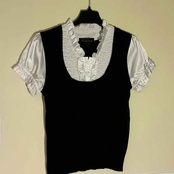 Black and white sweater blouse combo