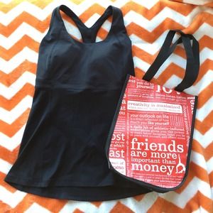 Lululemon tank top built in shelf bra black size 8