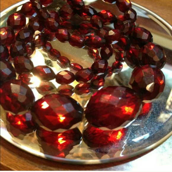 Cherry Amber Bakelite faceted beaded necklace - Picture 1 of 3