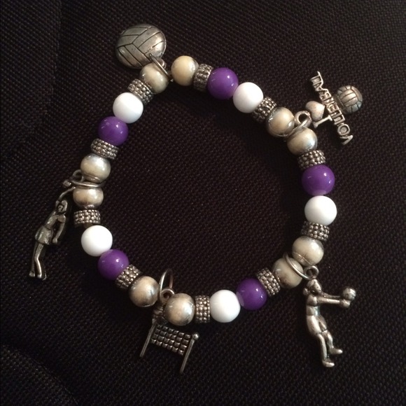 Jewelry - Reduced💕Volleyball bracelet