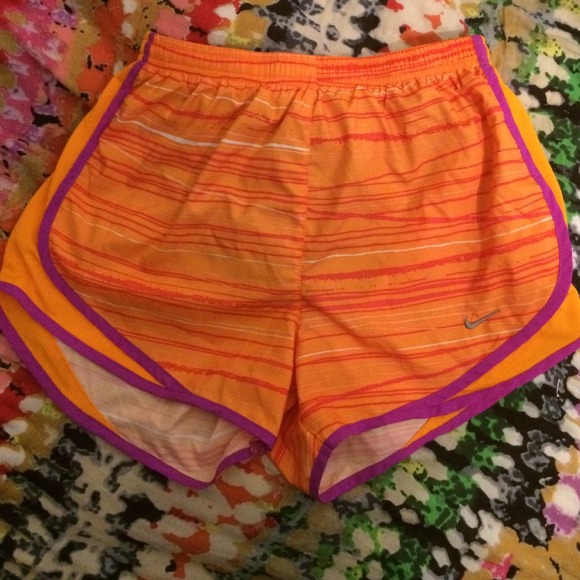Nike dri-fit shorts size adult small