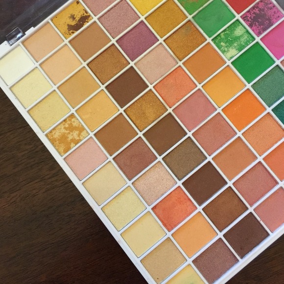 100 eyeshadows! Every color of the rainbow! NEW! - Picture 2 of 4