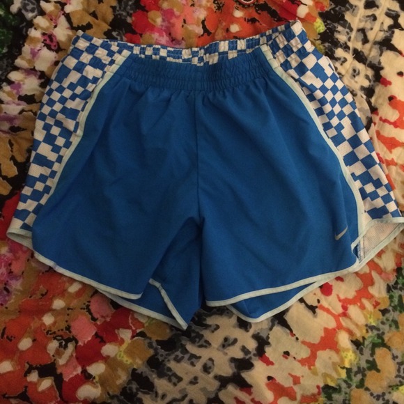 Nike dri-fit shorts size small