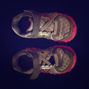 Pink and grey new balance shoes