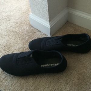 Classic cloth material shoes