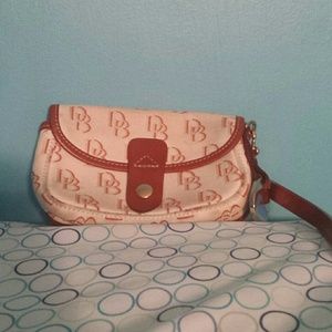 Dooney & Bourke  wristlet