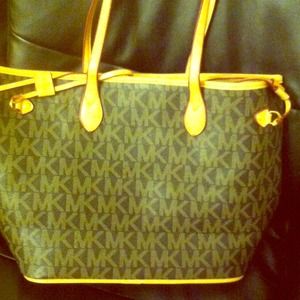 Michael kors large tote