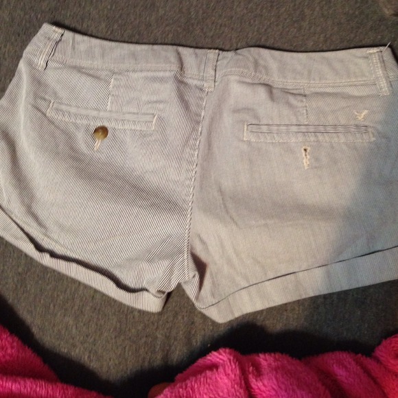 American Eagle Shorts Size 2 - Picture 2 of 2