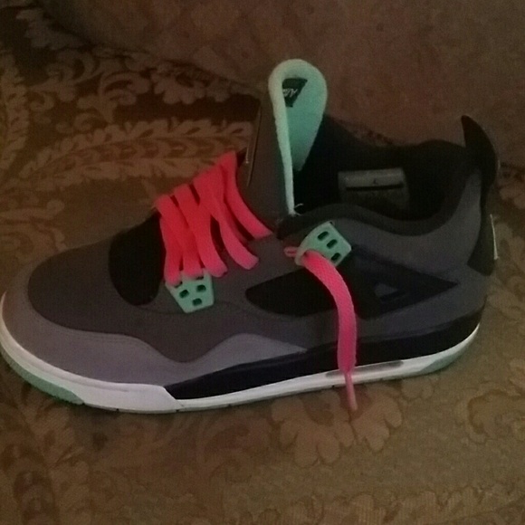 Kid Glow 4 Air Jordans