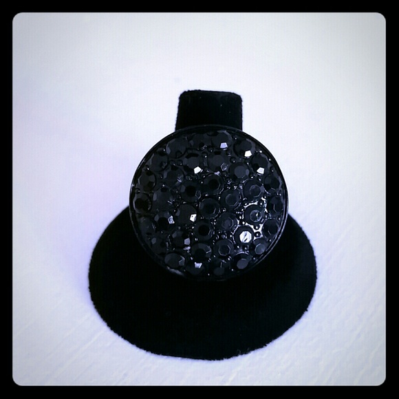 Large black stone ring