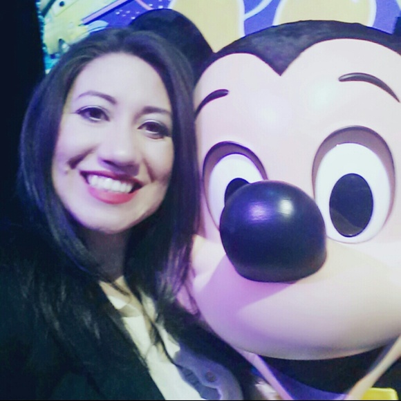 Welcome to my closet! - Picture 3 of 4