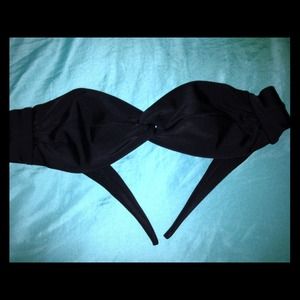 Strapless twist tie bikini top