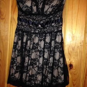 XS black lace dress