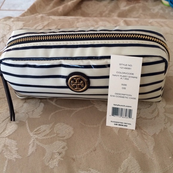 Reduced-100% authentic Tory burch make up bag