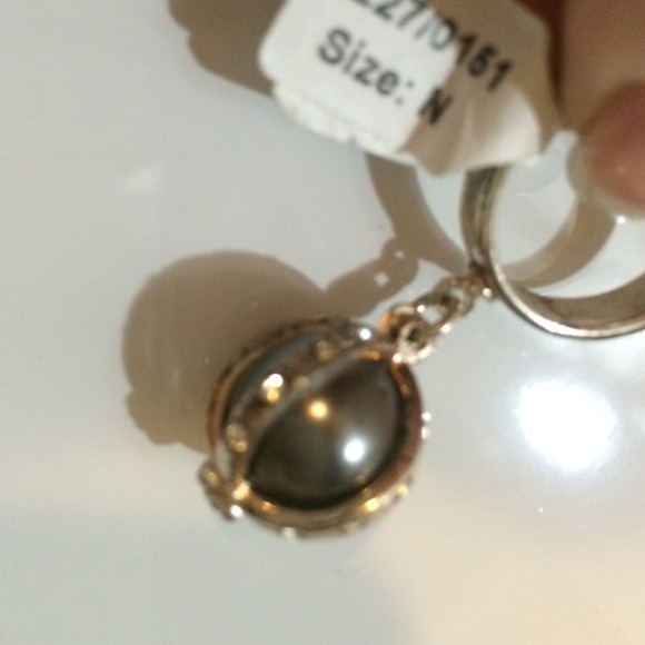 DANGLE RING - Picture 2 of 3