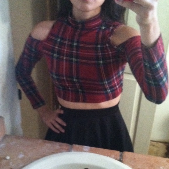 🚫SOLD🚫Plaid crop top