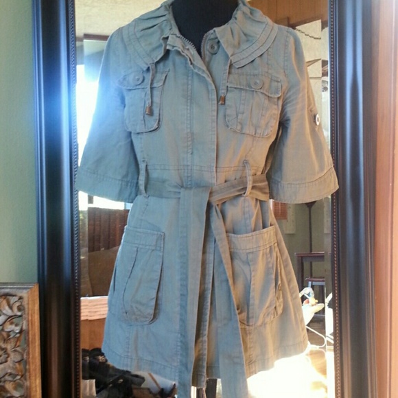 **CLOSET CLEAR OUT**Military Style Jacket