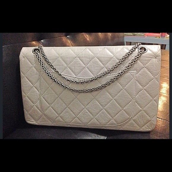 💥SOLD💥 Chanel 2.55 classic maxi jumbo handbag!! - Picture 2 of 4