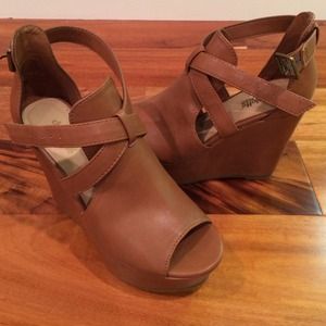 Tan Wedges