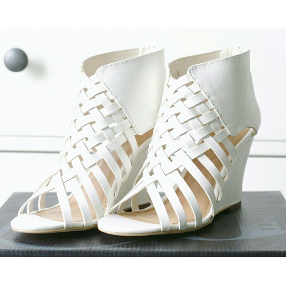 Modern Rebel Shoes - Modern Rebel | HP🌟- NIB Woven Wedge Sandal
