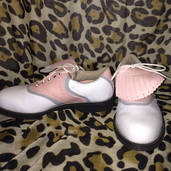 Top Flight Women's Golf shoes and 3pk golf balls.