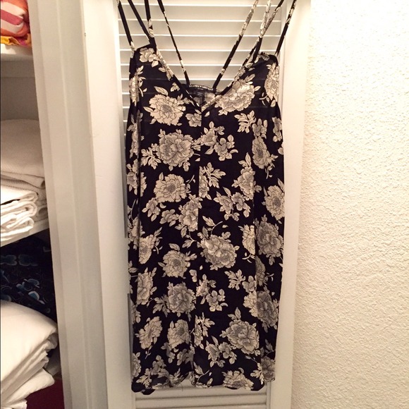 ❌SOLD❌ Brandy Melville Floral Dress