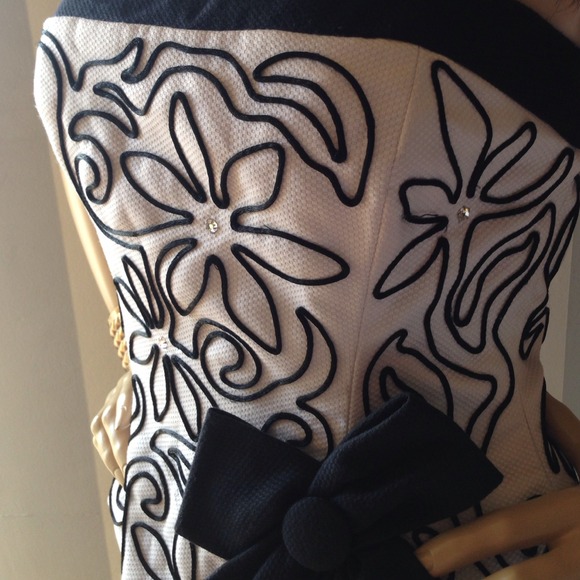 Christian Dior peplum perfect dress - Picture 3 of 5