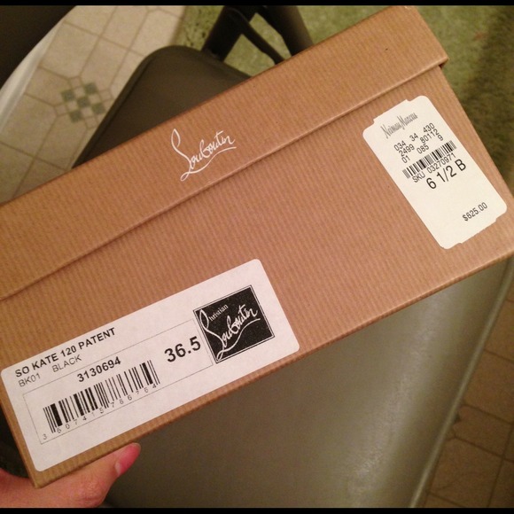 Christian Louboutin So Kate size 36.5 - Picture 2 of 4