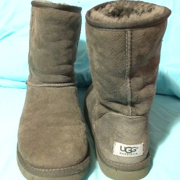 Gray short UGG boots