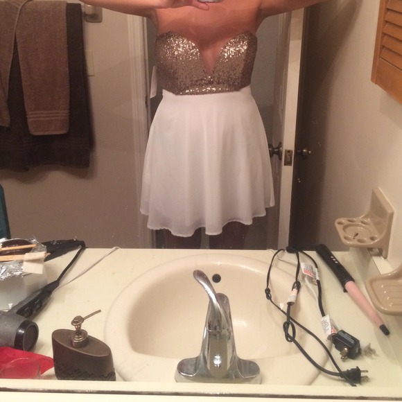 Tobi dress - Picture 3 of 4