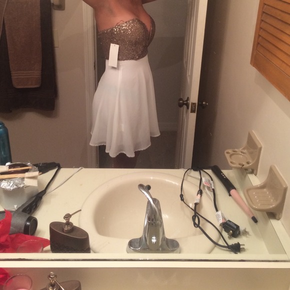 Tobi dress - Picture 4 of 4