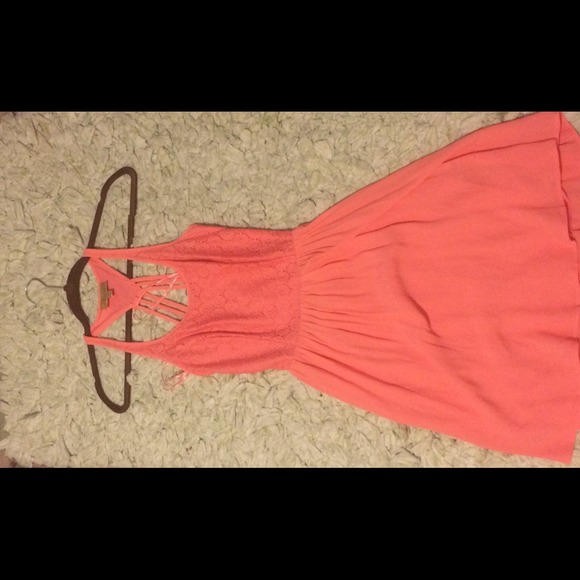Vera wang princess strappy back dress