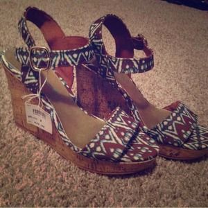 Tribal print wedges