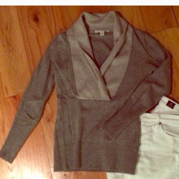 Banana republic gray sweater