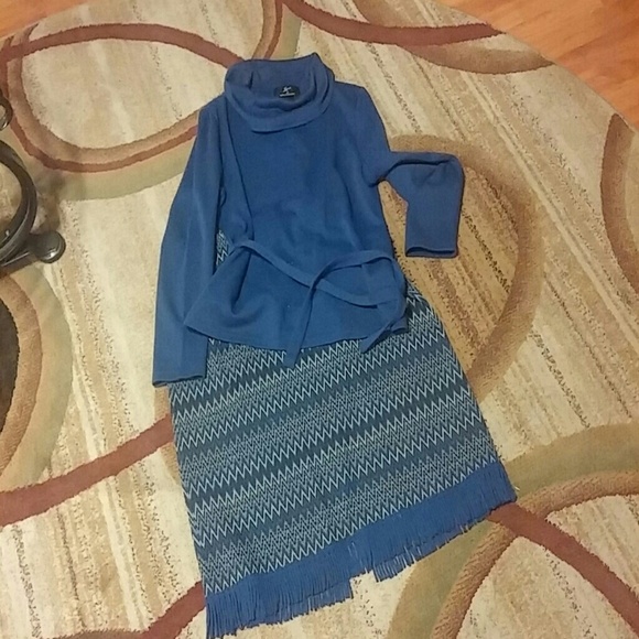 2pc shirt and top and black guess boot bundle