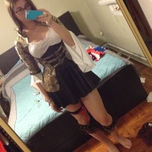 PIRATE WENCH COSTUME