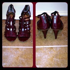 Kenneth Cole Cranberry Strap W/Zipper Heels Size 6