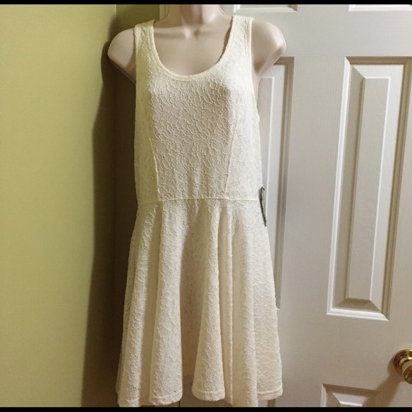 Express dress - Picture 1 of 2