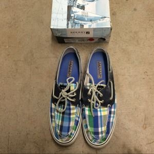 Sperry Bahamas navy plaid boat shoes