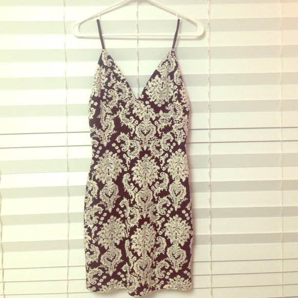 GORGEOUS floral black/white body con dress by ASTR