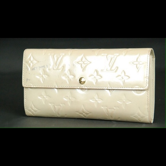 Louis Vuitton white vernis wallet
