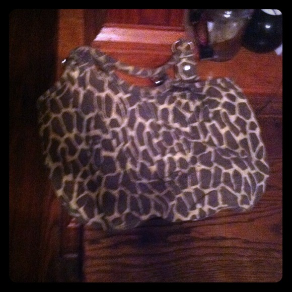 Giraffe Print Purse👜😍
