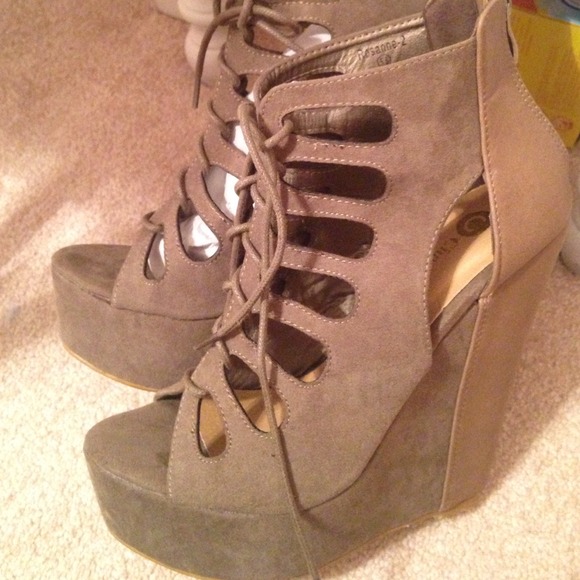 Lace up wedges!